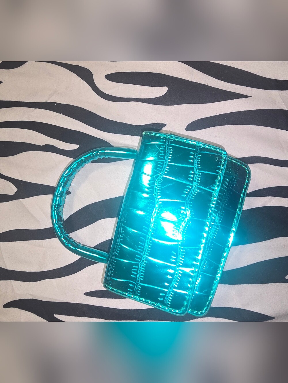Metallic Teal Women’s Mini Handbag and Heels Set - Picture 9 of 10
